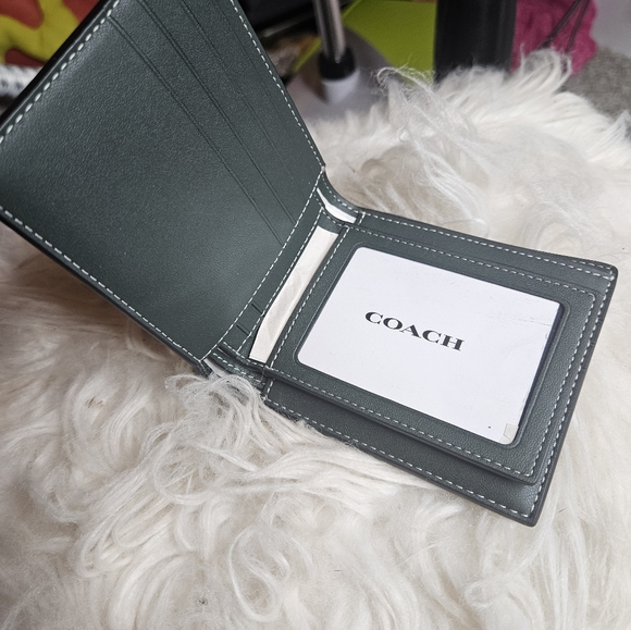 Coach NWT Genuine Leather 3 in 1 Monogram Amazon Green Wallet & ID Insert - Picture 2 of 6